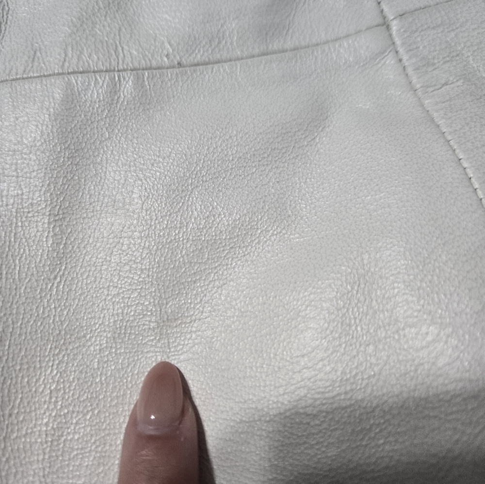 Wilson Leather mini skirt, sz 4, White - Picture 5 of 9